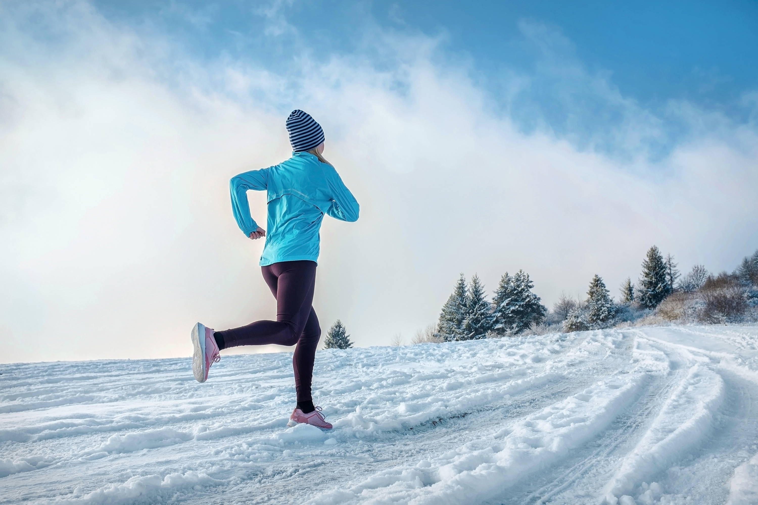 What to Wear for Winter Runs: Recommendations by Temperature – Holabird  Sports